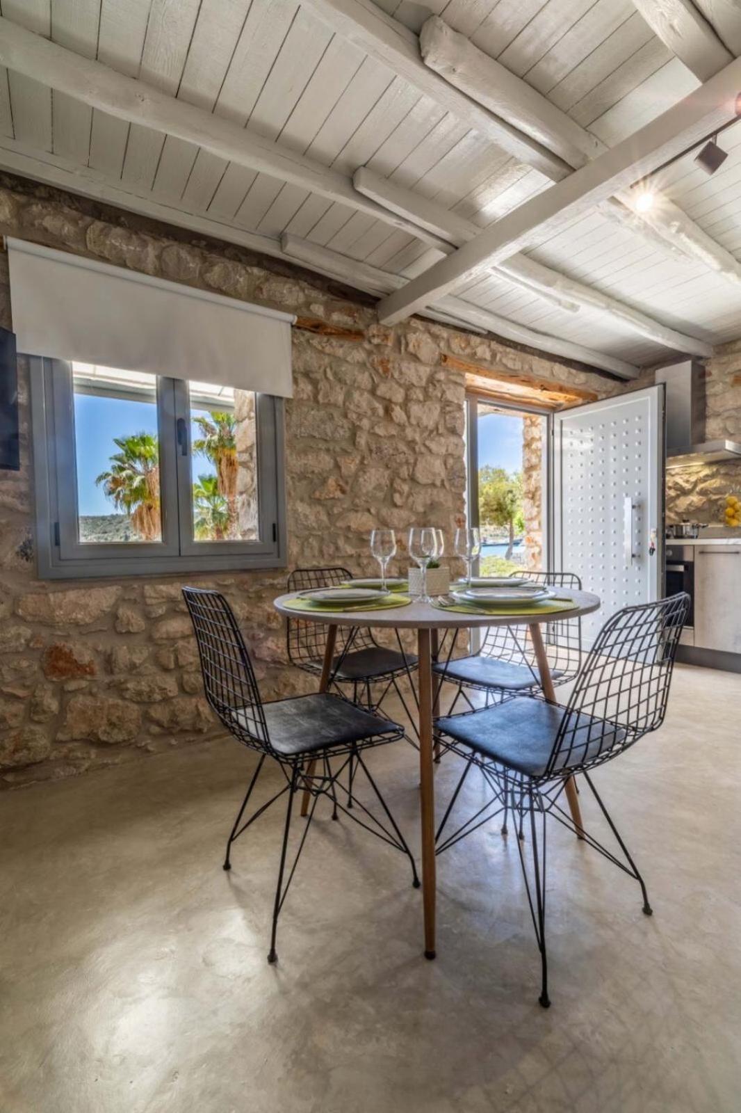 Vivari Stone House Ngoại thất bức ảnh