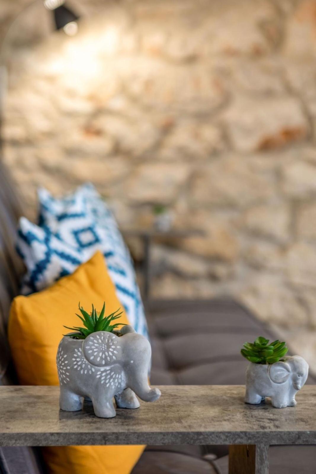 Vivari Stone House Ngoại thất bức ảnh