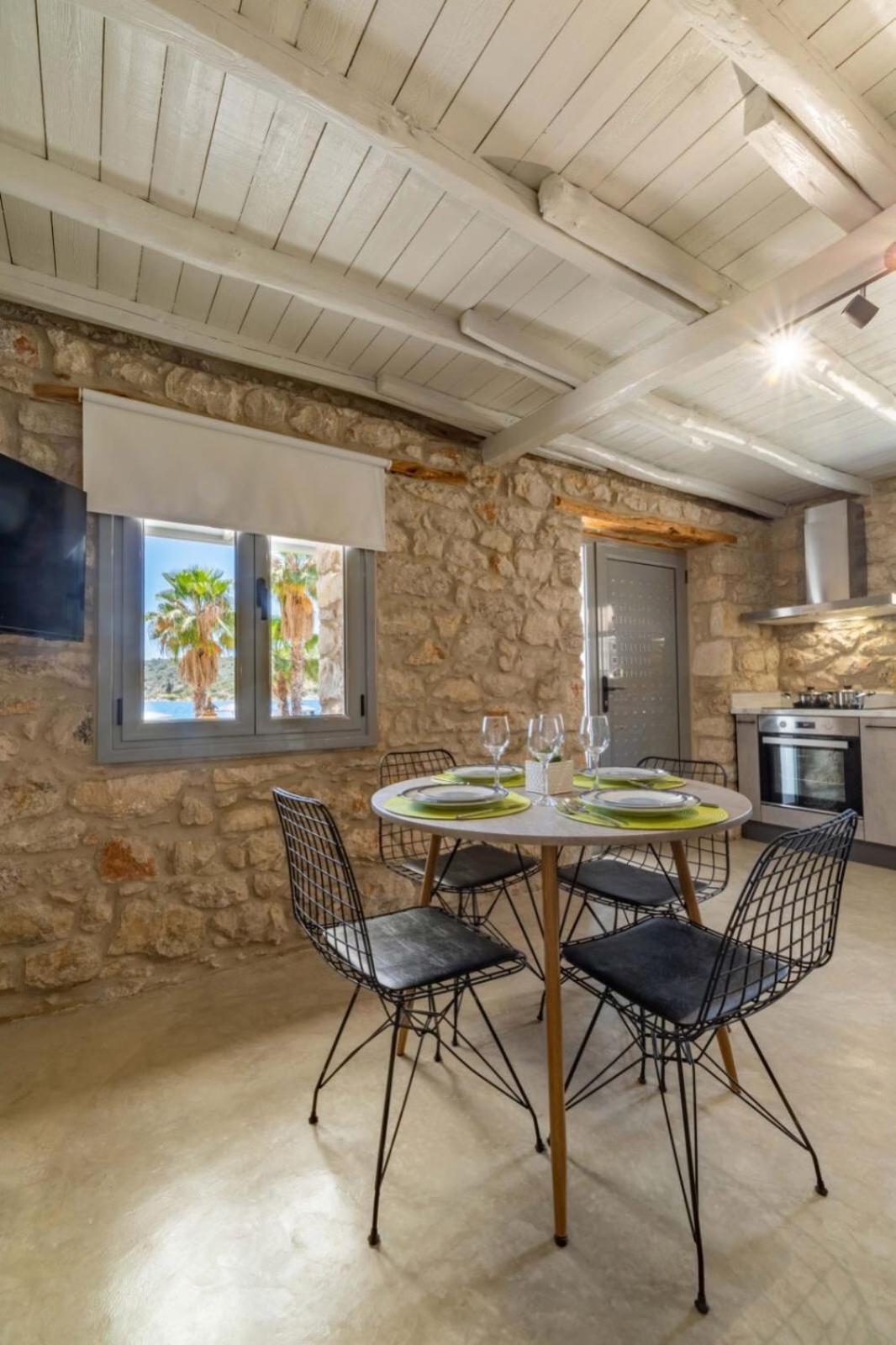Vivari Stone House Ngoại thất bức ảnh