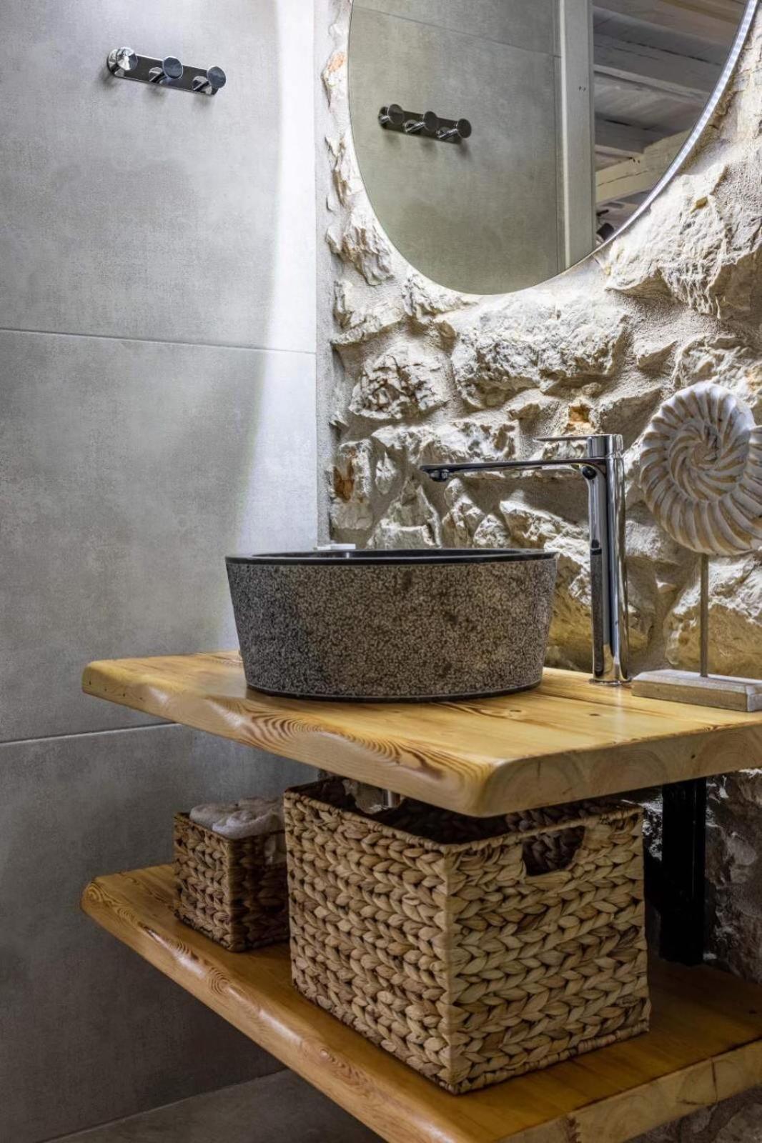 Vivari Stone House Ngoại thất bức ảnh